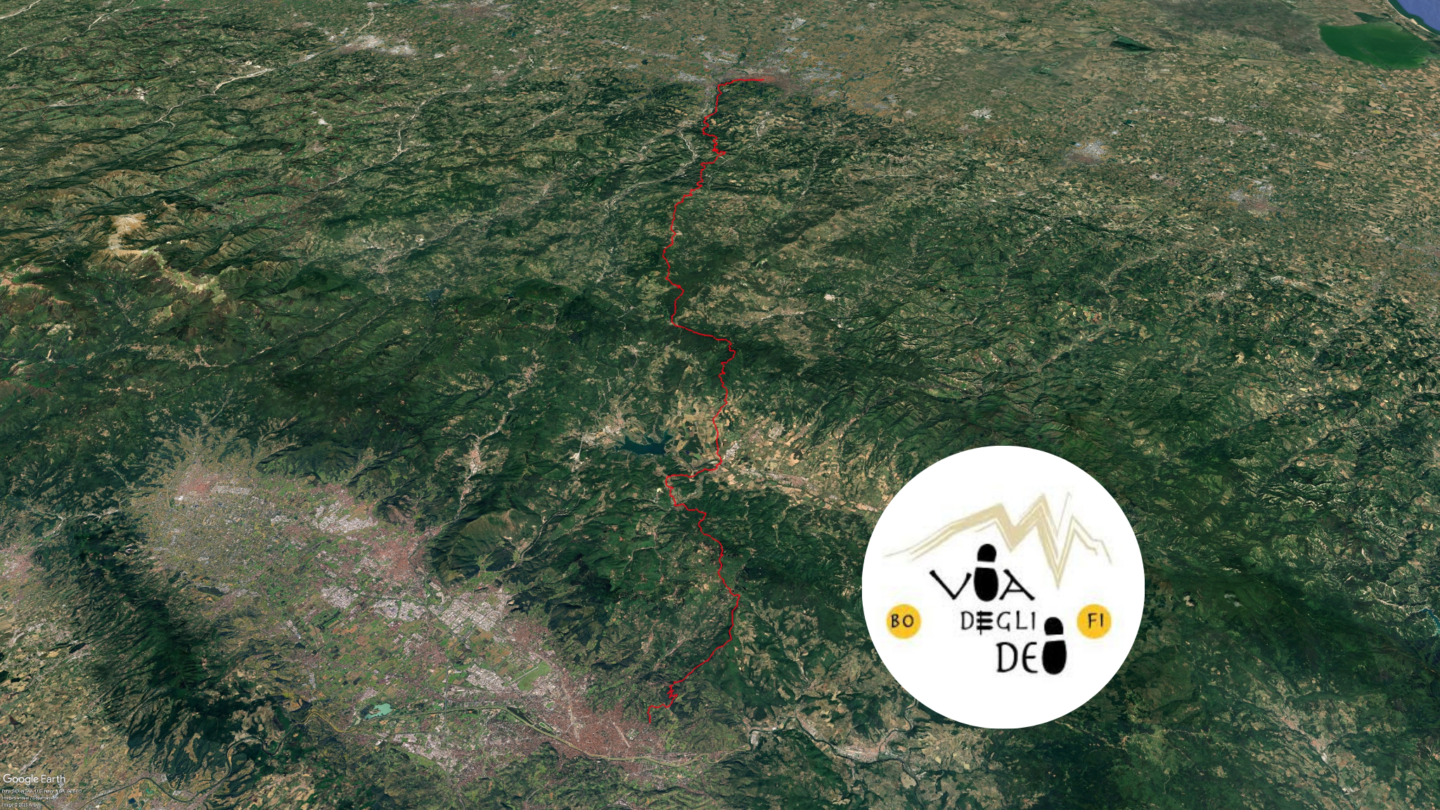 un'immagine satellitare della Via degli Dei con il relativo logo