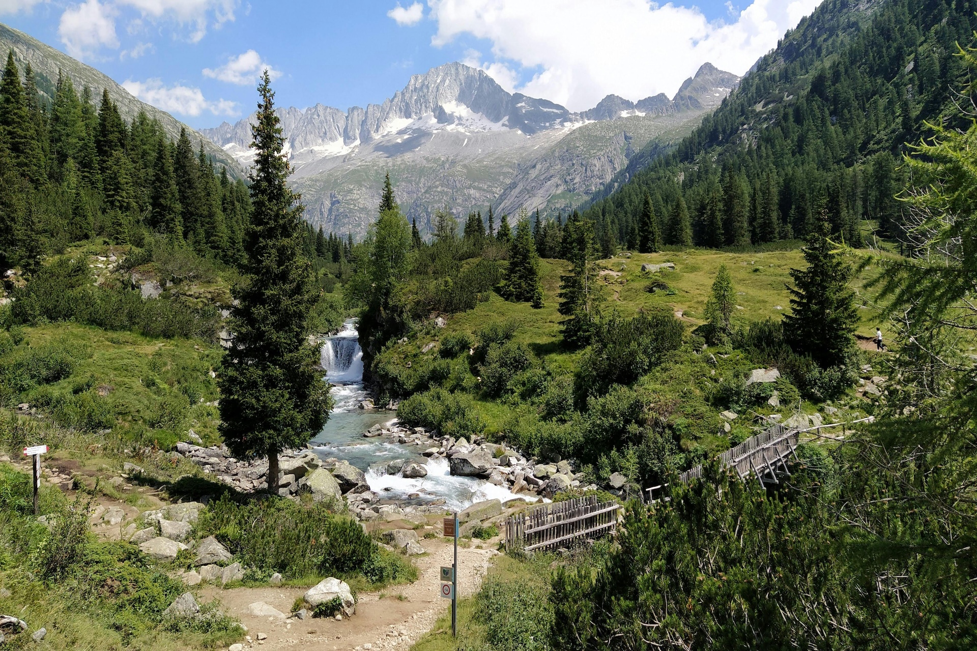 Foto della Val Camonica nel Parco Regionale dell'Adamello