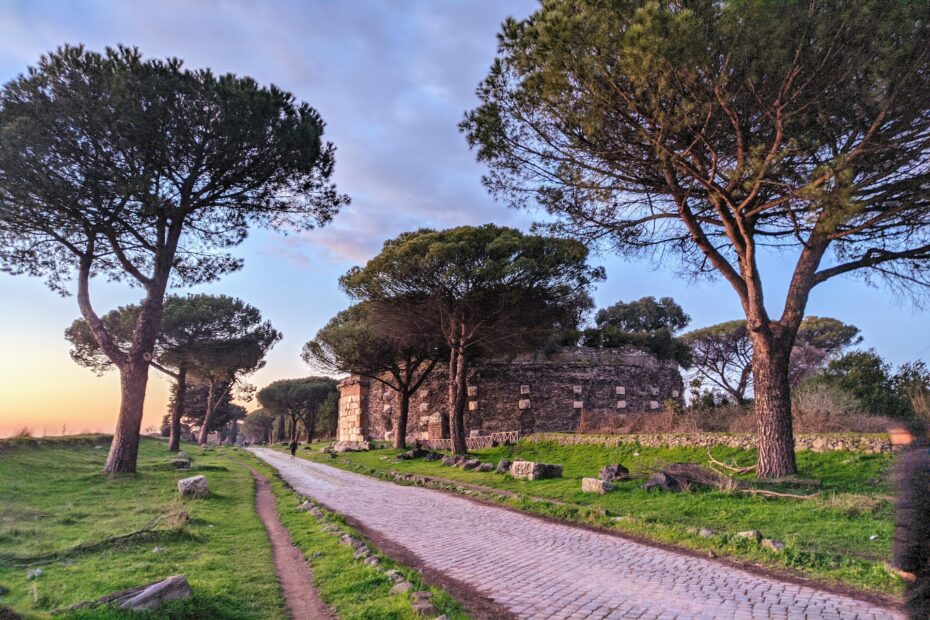 Un tratto dell'antica via romana Via Appia Antica