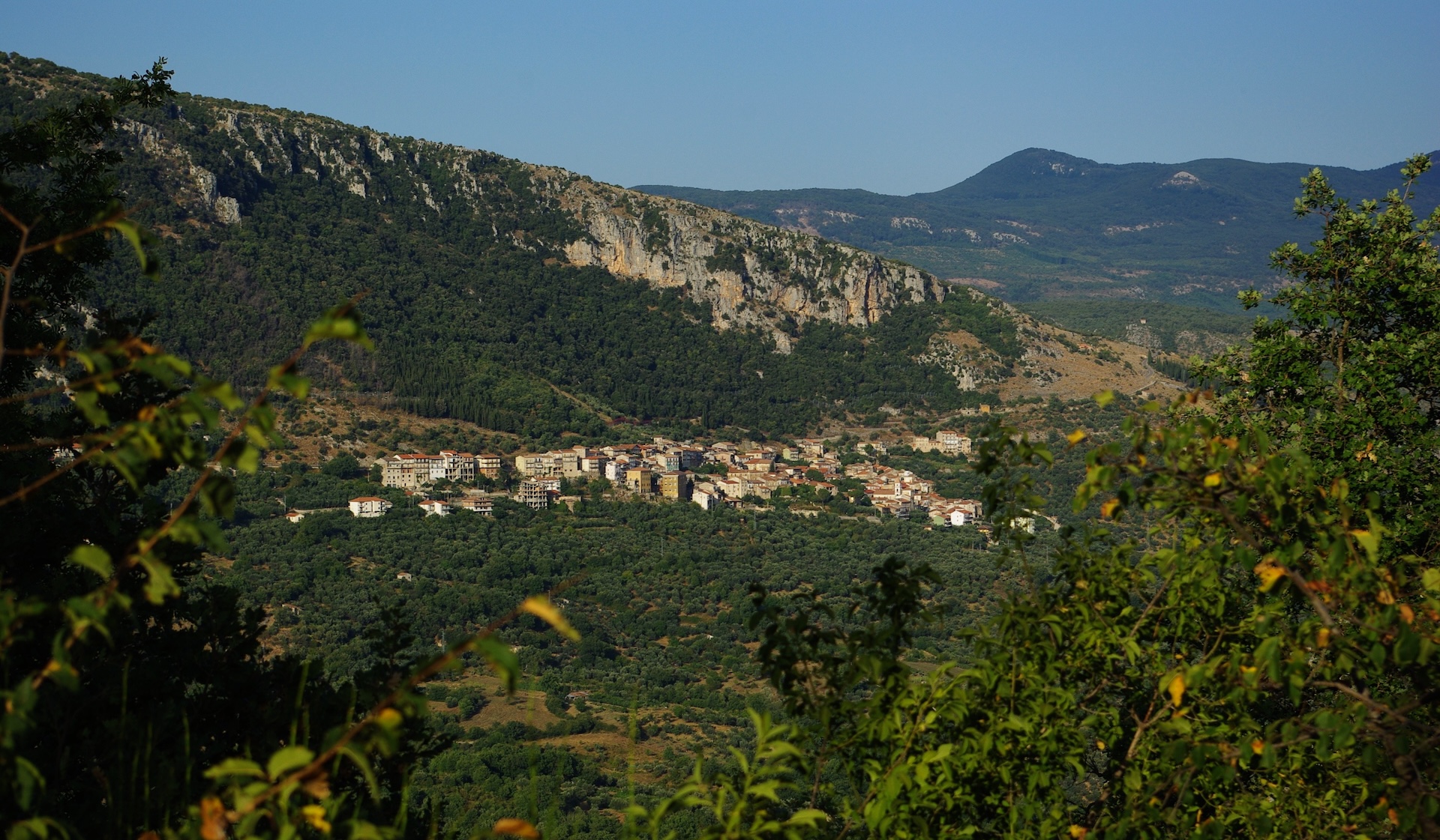 Panorama di Ottati e dei Monti Alburni.